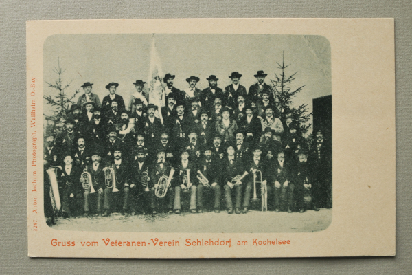 AK Gruss vom Veteranen Verein Schlehdorf am Kochelsee / 1900 / Blaskapelle / Fahne